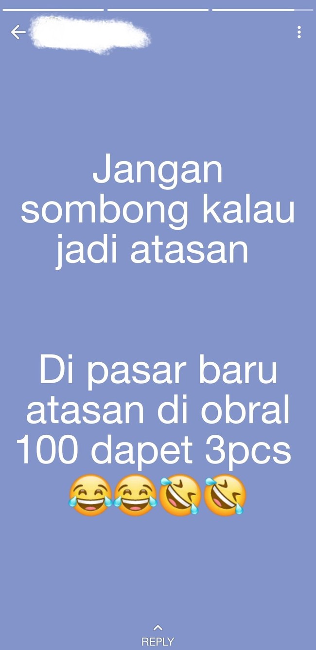 Sebutannya sama-sama atasan, tapi artinya beda kali bun.. Foto: Twitter @txtdrstoryWA