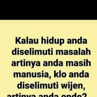 Tuh guys makanya harus tetap bersyukur selama masih diselimutin masalah, bukan wijen.. Foto: Twitter @txtdrstoryWA