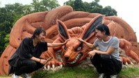 Kurama dielus para traveler. Lokasi tepat taman rekreasi Nijigen no Mori ada di Nijigen no Mori, 2425-2 Kusumoto, Awaji-shi, Hyogo, Jepang, +81 0799 64 7061.