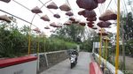 Warna-warni Jembatan Jokowi yang Ngehits di Magelang