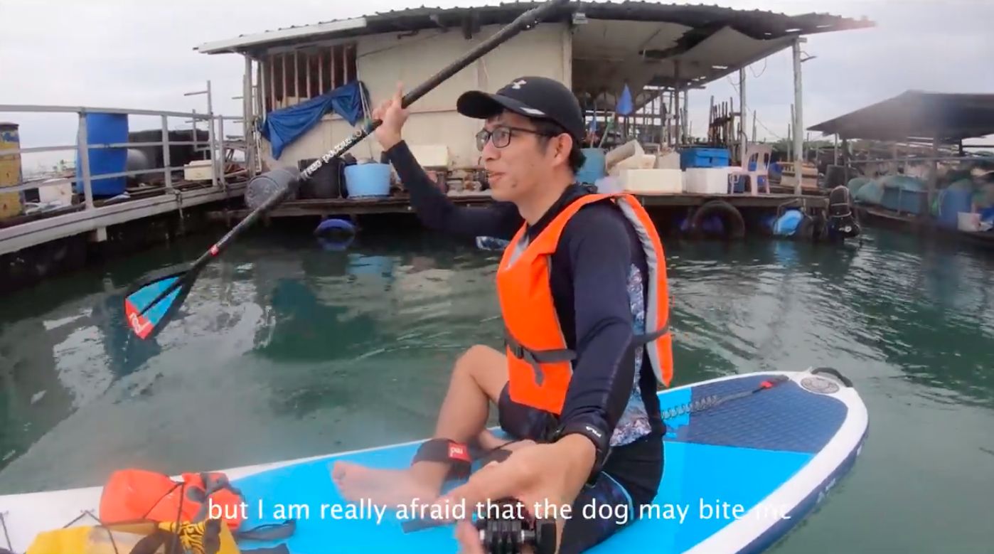 YouTuber Ini Nekat Dayung Perahu demi Makan Siang di Restoran Tengah Laut