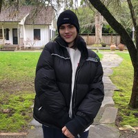 Ia disebut berprofesi sebagai model. Di akun Instagram, ia pun kerap mengunggah berbagai portfolio. Foto: Instagram @ameliagray