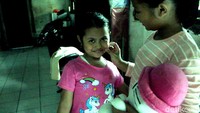 Gadis berusia 7 tahun itu rela menabung demi mendapatkan tangan palsu.