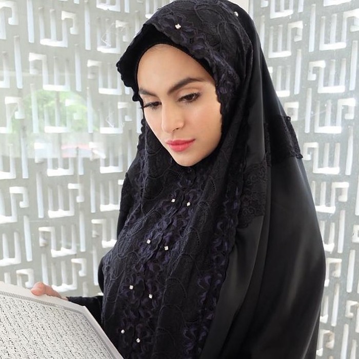 Asha Shara gugat cerai suami Asha Shara gugat cerai suami