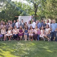 Hidup bersama lima istri, Brady Williams mengaku kehidupan rumah tangganya tidaklah serumit yang dibayangkan. Ia pun mengklaim bahwa hubungan antara kelima istrinya harmonis. Tidak serumit itu. Kami mencintai satu sama lain. Kami keluarga normal hanya saja lima kali lebih normal, tuturnya kepada ABC News. Foto: Facebook/ Brady Williams