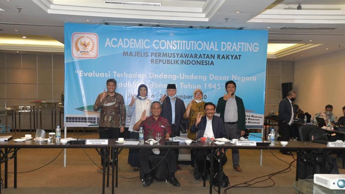 Dalam rangka mendapatkan masukan dari generasi muda terhadap konsep ketatanegaraan, MPR RI menggelar lomba Academic Constitutional Drafting MPR RI Tahun 2020.