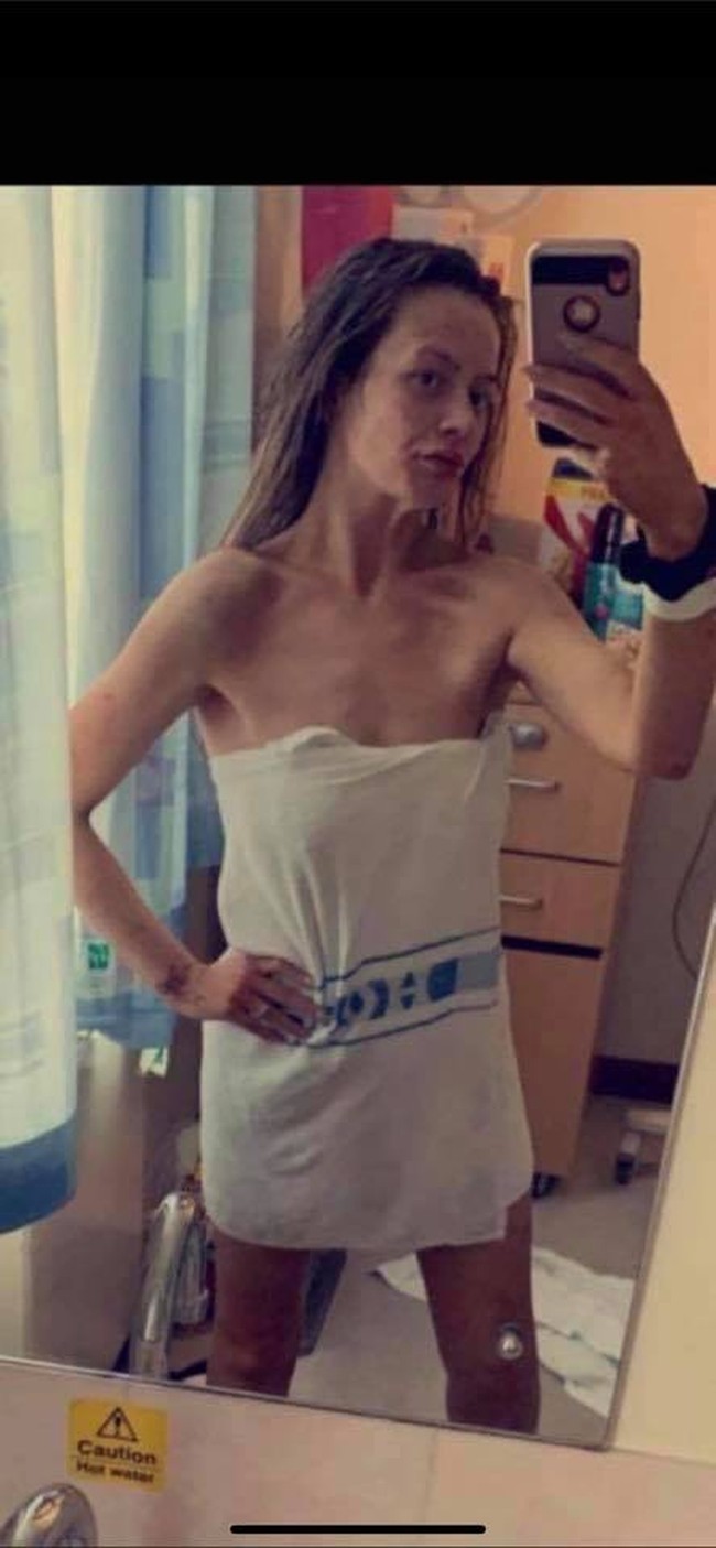 Wanita asal Skotlandia tersebut pun bertekad untuk sembuh dan melakukan make over pada penampilan. Berhasil menyembuhkan diri, sekarang Demi ingin menginspirasi sesama pecandu untuk bisa bersih. Foto: Facebook Demi-Nicole Dunlop