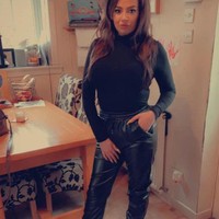 Jika kamu membaca ini dan kamu sedang kecanduan dan kamu merasa kamu tidak akan pernah keluar dari siklus adiksi sehari-hari yang gelap, seram, hitam, menyeramkan, lubang hitam itu, maka kamu bisa. Foto: Facebook Demi-Nicole Dunlop