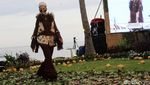 East Java Fashion Harmony Pamerkan Batik dan Keindahan Pantai Solong