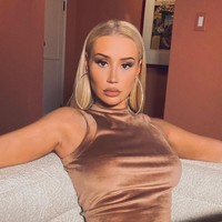 I was feeling cute as f*** but not a single picture turned out just right! tulis keterangan foto Iggy yang mengaku tidak merasa cantik di foto tersebut. Namun ia banyak mendapatkan pujian dari netizen. Foto: dok. Instagram