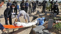 Lembaga kesehatan setempat mengatakan rumah sakit di banyak provinsi di Iran mulai tidak mampu menampung pasien kasus virus Corona.