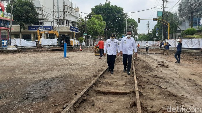 jalur trem kayutangan