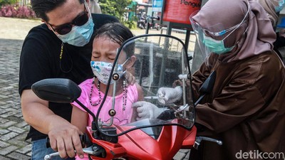Kini Imunisasi Anak Bisa Drive Thru