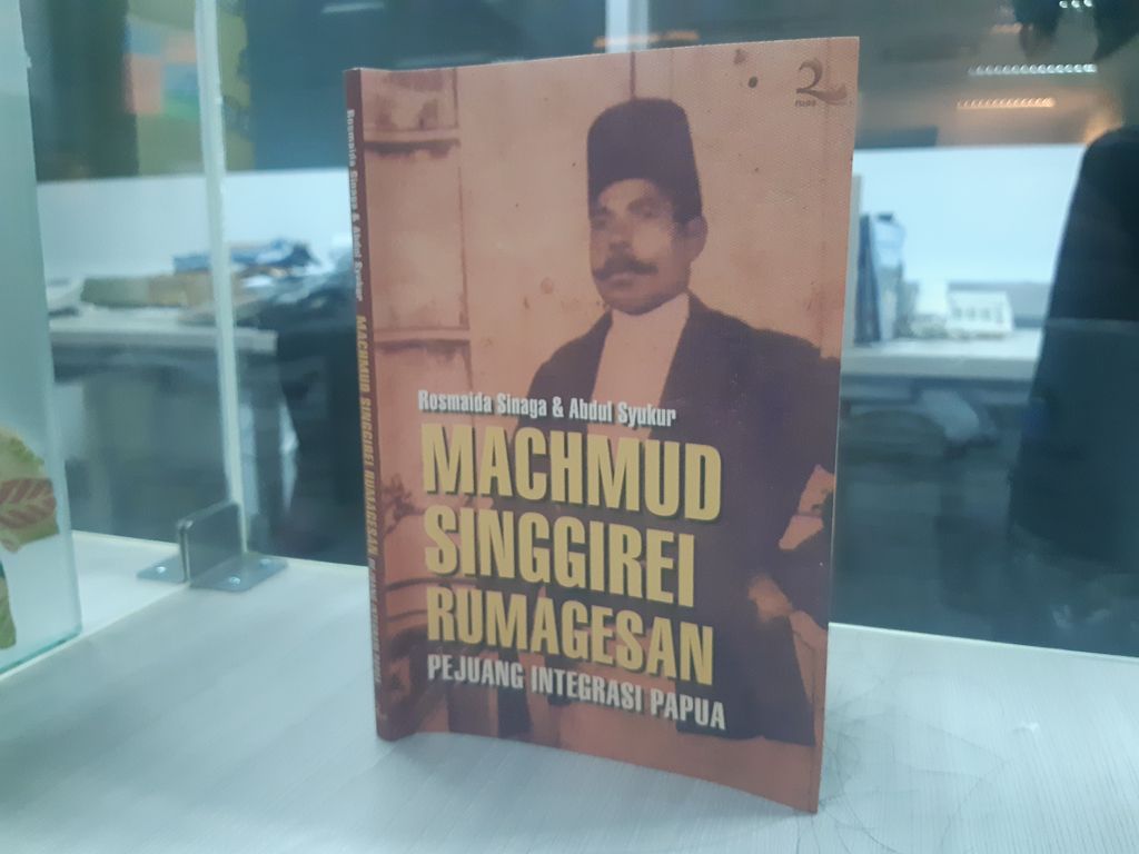 Machmud Singgirei Rumagesan (Sumber: Buku Rosmaida Sinada dan Abdul Syukur)