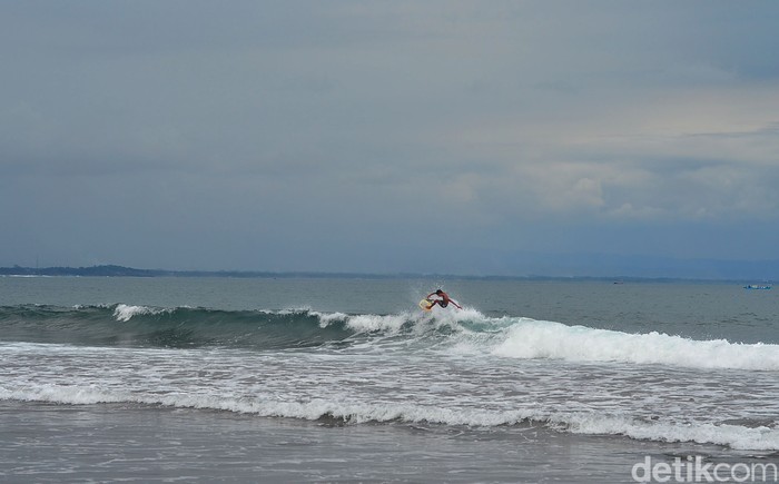 Pantai Batukaras di Pangandaran
