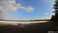 Namanya Pantai Batukaras, berada sekitar 30 kilometer arah barat pantai Pangandaran (Faizal Amiruddin/detikTravel)