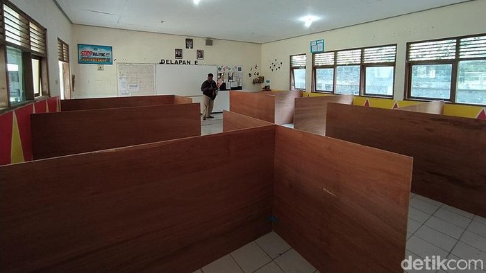 Pemkab Magelang ubah sekolah jadi tempat pengungsian Gunung Merapi, Sabtu (14/11/2020).