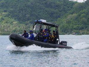 Polda NTB, Bea Cukai & TNI AL Patroli Bersama di Perairan Lembar NTB