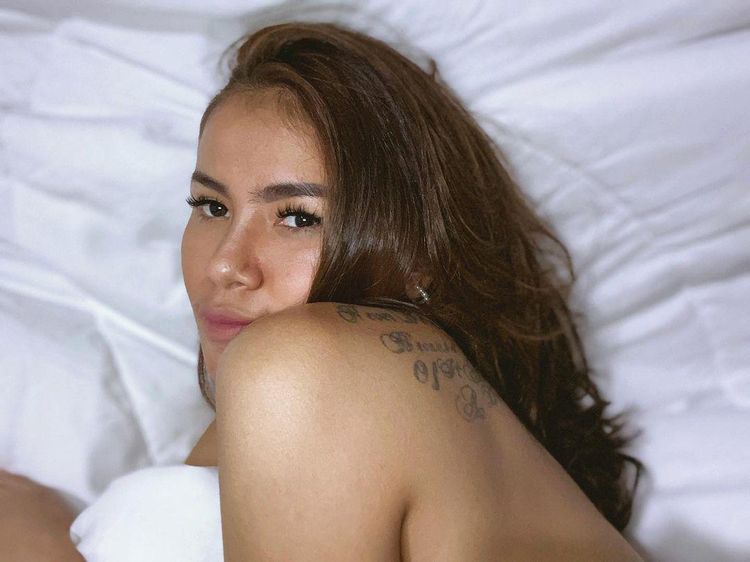 Potret Kartika Wijaksana, Istri Uus yang Tubuhnya Penuh Tato