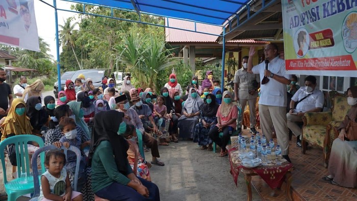 Setelah terpilih menjadi wakil rakyat, Anggota DPR RI, Andre Rosiade masih menyempatkan diri datang ke Sumatera Barat untuk menyambangi warga sejak Pileg 2019.