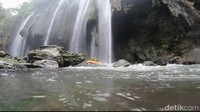 Di sepanjang perjalanan, peserta disuguhi spot yang membuat jantung berdebar. Spot ini di antaranya spot Matador dan Rajawali (M Rofiq/detikTravel)