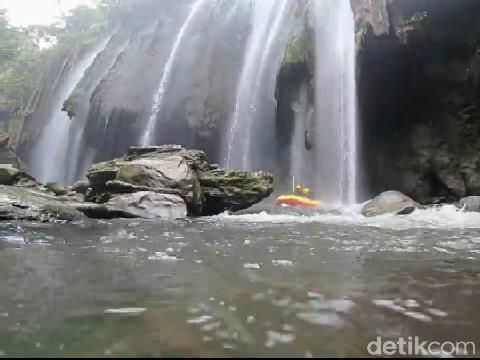 Sungai Pekalen Sungai Pekalen di Probolinggo.