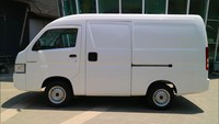 Suzuki mengklaim Carry Minibus dan Carry Blind Van ini memiliki dimensi bodi yang cukup besar dan ruang kabinnya lega dengan panjang 4.415 mm, lebar 1.675 mm, dan tinggi 2.150 mm. Dengan radius putar sebesar 4,4 m, mobil ini disebut lebih mudah saat memutar balik atau bermanuver. Foto: dok. Suzuki Indomobil Sales