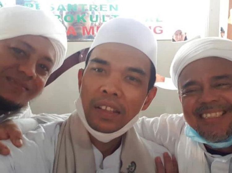 Foto-foto Ustaz Abdul Somad Bertemu Habib Rizieq Shihab
