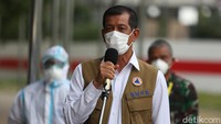 Doni menyebut Satpol PP DKI telah menerjunkan 200 personel pada malam saat acara di Petamburan berlangsung. Karena ditemukan pelanggaran, Satpol PP akhirnya memberikan sanksi kepada pihak Habib Rizieq hari ini.
