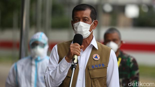 Satgas Penanganan COVID-19 memuji langkah Gubernur DKI Jakarta Anies Baswedan dan jajarannya usai jatuhkan sanksi denda administratif kepada Habib Rizieq.