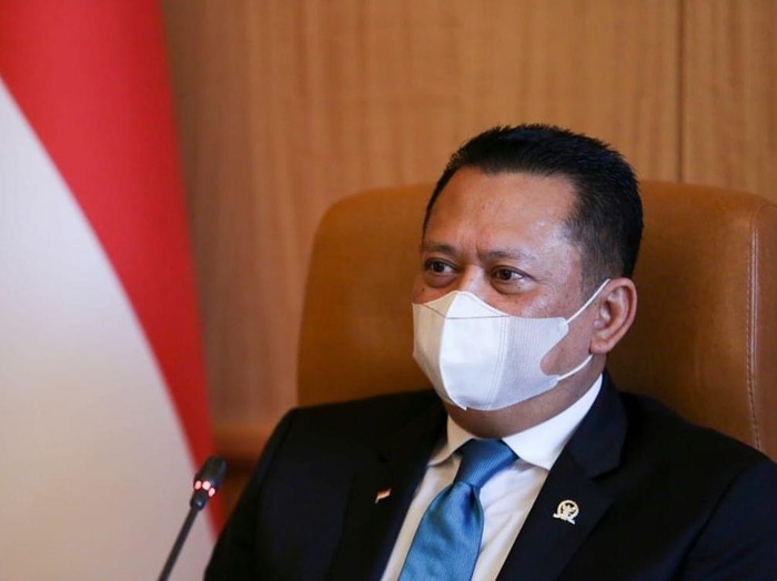 Persaingan kursi calon Ketum Umum (Caketum) IMI Pusat 2021-2024 kini berubah. Awalnya hanya diisi dua nama. Ketua Umum IMI Pusat, Sadikin Aksa sebagai calon terkuat karena sudah didukung 28 IMI Provinsi dan Komandan Diklat TNI-AD, Letnan Jenderal TNI AM Putranto yang juga ikut dalam persaingan.