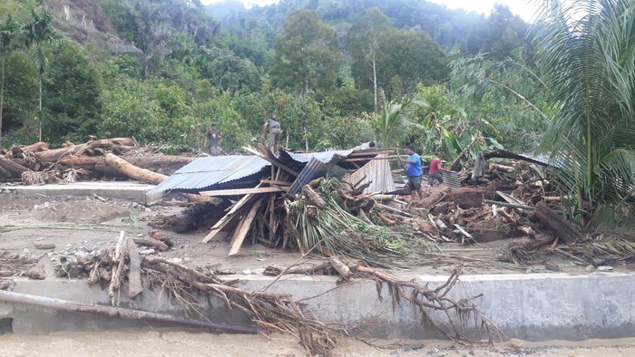 Banjir bandang terjang Aceh Tenggara, 48 rumah warga rusak, Sabtu (14/11/2020).
