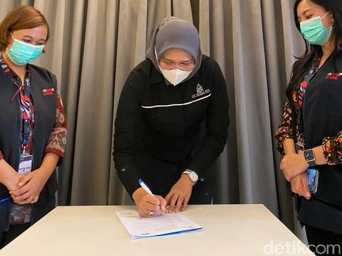 G.H Universal Hotel di Bandung dinyatakan lolos uji kebersihan dan kelayakan di masa pandemi. Hotel ini telah menerapkan CHSE dan mendapatkan sertifikat dari Kemenparekraf.