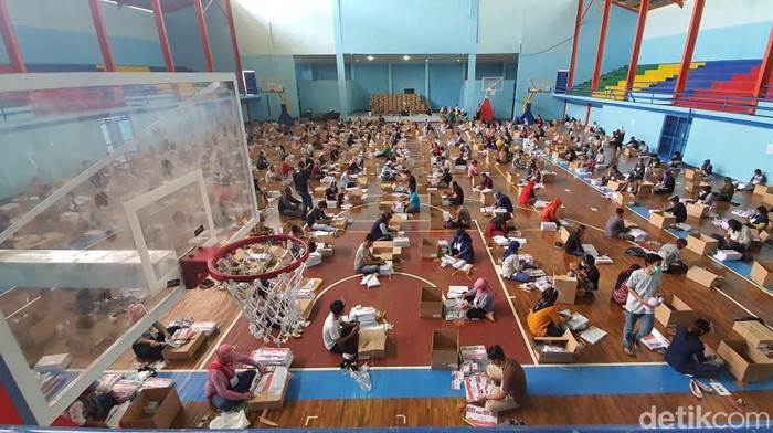 KPU Cianjur mulai melakukan pelipatan surat suara