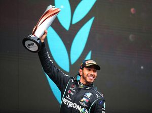 Hadiah Tahun Baru, Lewis Hamilton Diberi Gelar Sir oleh Kerajaan Inggris