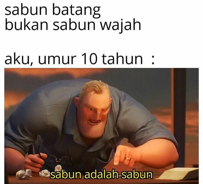 Dulu waktu kecil sih nggak repot, bersihin wajah juga bisa pakai sabun batangan untuk badan. Sekarang mah jangan ditanya, demi dapat kulit wajah glowing sabun wajah harga selangit juga dibeli. Foto: Instagram/@skincare.memes.id