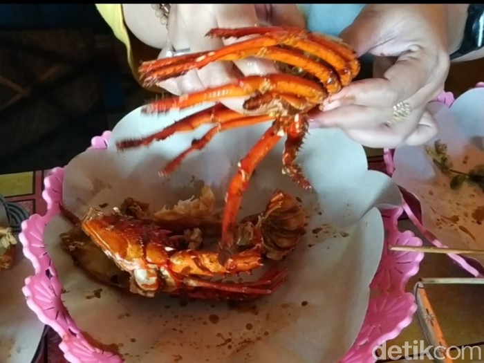 Nyam! Lobster Asam Manis Pedas Khas Pacitan yang Bikin Nagih