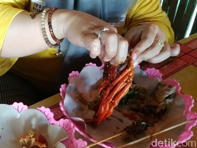 Nyam! Lobster Asam Manis Pedas Khas Pacitan yang Bikin Nagih