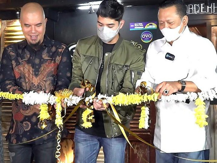 Peresmian Kafe El Rumi oleh Ketua MPR RI Bambang Soesatyo