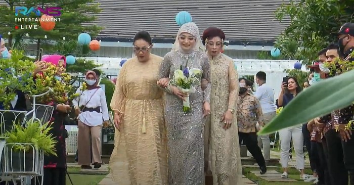Pernikahan Sule dan Nathalie Holscher Pernikahan Sule dan Nathalie Holscher