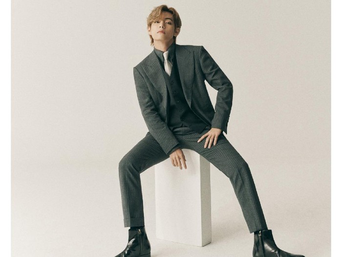 Pesona V BTS yang Gantengnya Selangit