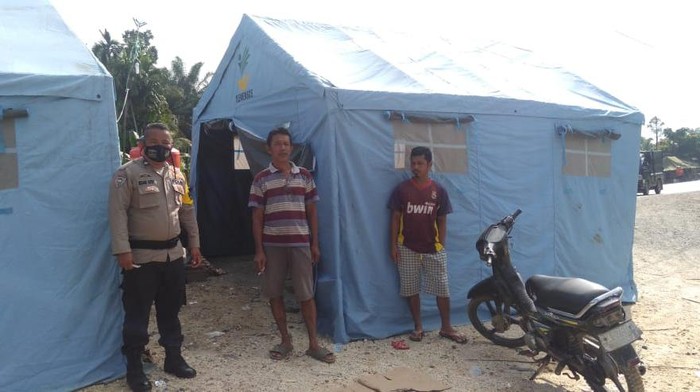 Polres Inhu dirikan dapur umum di 5 kecamatan di Inhu yang dilanda banjir.