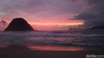 Cantiknya Sunset di Pulau Merah Banyuwangi