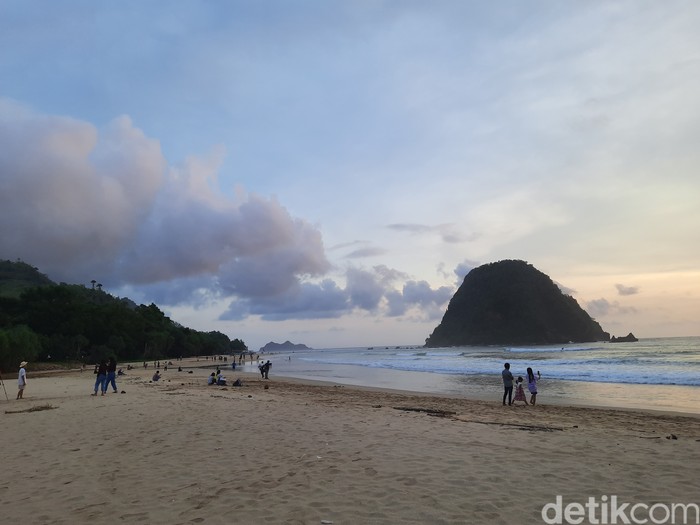 Pulau Merah Banyuwangi