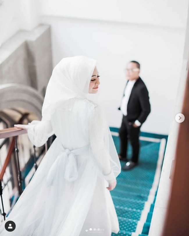 Sule dan Nathalie Holscher menikah pada Minggu (15/11/2020) di Tsamara Resto, Bekasi, Jawa Barat. Pernikahan mereka disiarkan secara live di channel YouTube Rans Entertainment.Foto: Dok. Instagram @alexzulfikarlalisang, @amorphotoworks