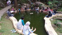 Tidak hanya itu, pengunjung yang penasaran akan jernihnya air di Talaga Biru Cicerem diperbolehkan berenang. Namun tentunya area berenang bagi pengunjung telah ditentukan mengingat kedalaman danau berair biru ini mencapai 18 meter. 