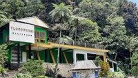Geliat pariwisata di Sleman terutama di lereng Merapi baru akan bangkit setelah berbulan-bulan dihantam pandemi Corona. Kini, para pelaku wisata harus kembali bertahan karena sepinya wisatawan akibat peningkatan aktivitas Gunung Merapi. 