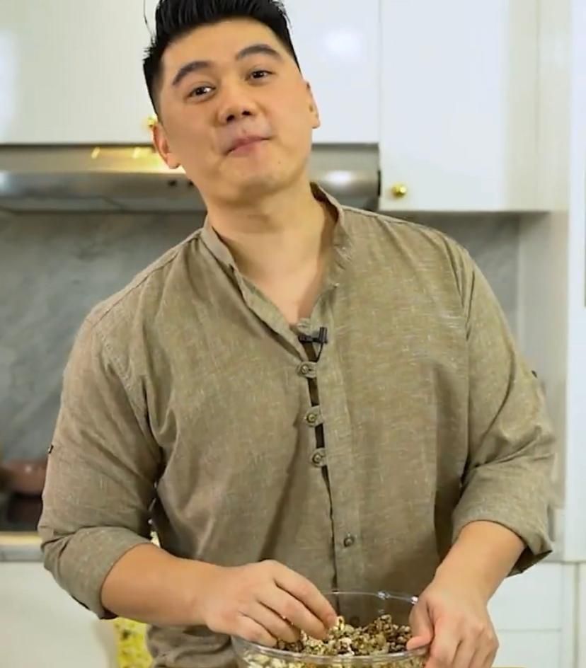 Viral Popcorn Chef Arnold K-POP, Kini Muncul Popcorn Rasa Permen Unik