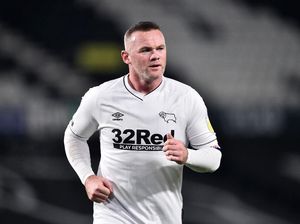 Wayne Rooney Gantung Sepatu