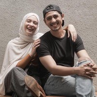 Menurut keterangan dari Humas Pengadilan Agama Jakarta Selatan, H. Suryana, gugatan perceraian tersebut terdaftar pada 15 April kemarin. Sidang perdana akan digelar pada 30 April 2025. Foto: Instagram @arya.saloka